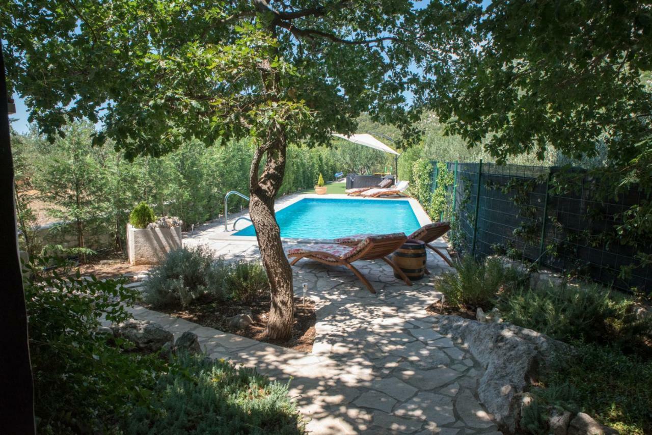 קלק Holiday Home Zavala מראה חיצוני תמונה